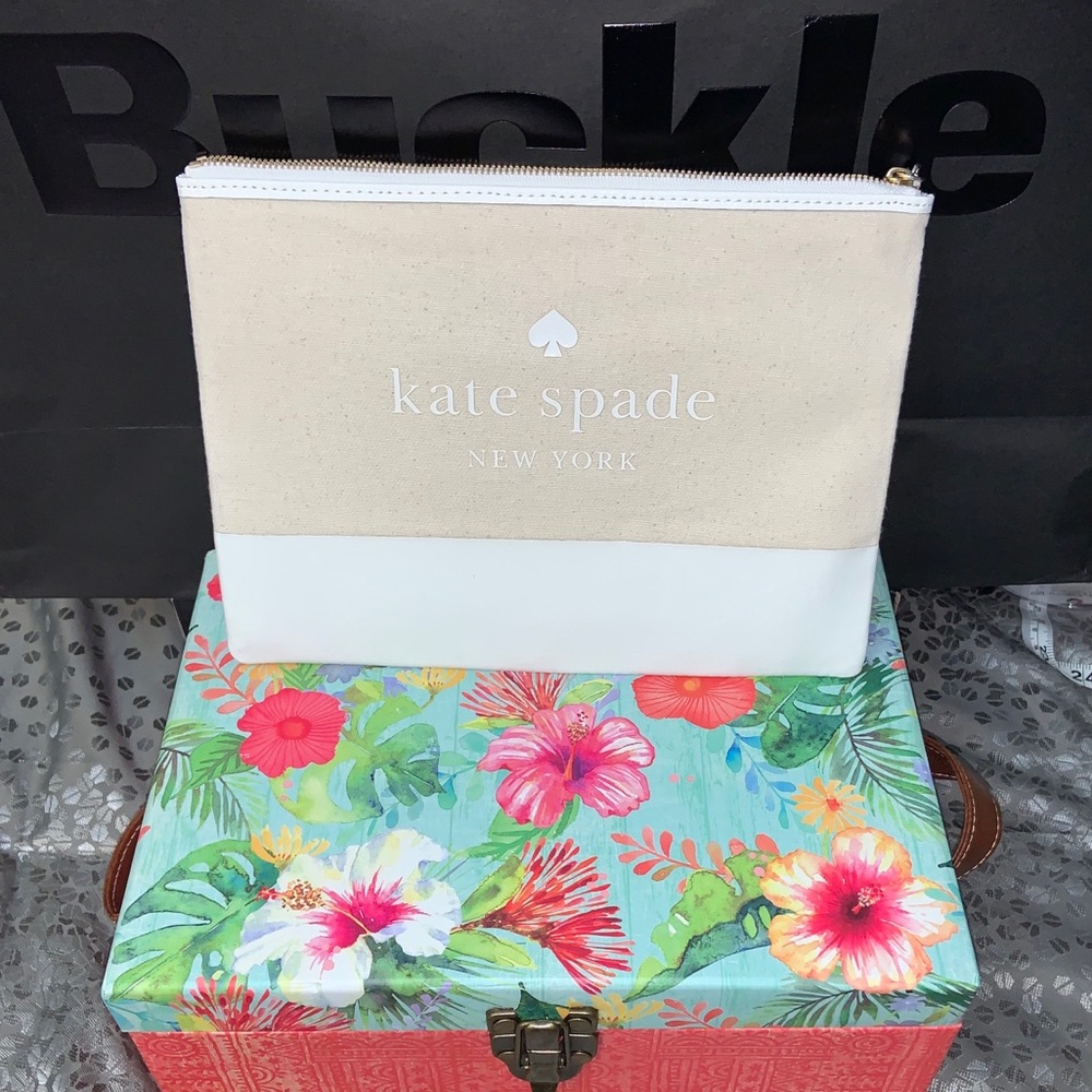 🆕SOLD Kate Spade ♠️ Large Tassel Pouch- NWOT